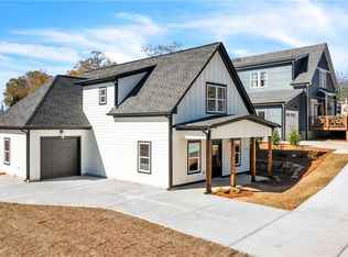 516 Old Canton Rd, Ball Ground, GA 30107