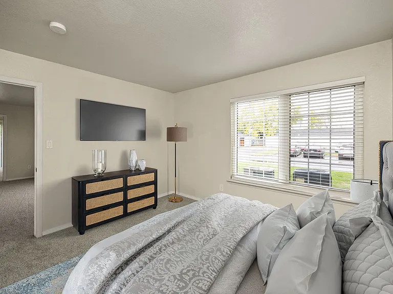Jordan (Renovated) - 2 Bed / 2 Bath - 1,000 Sq.Ft.