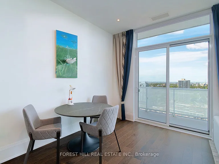 101 Erskine Ave #Penthouse 12 — Photo 9