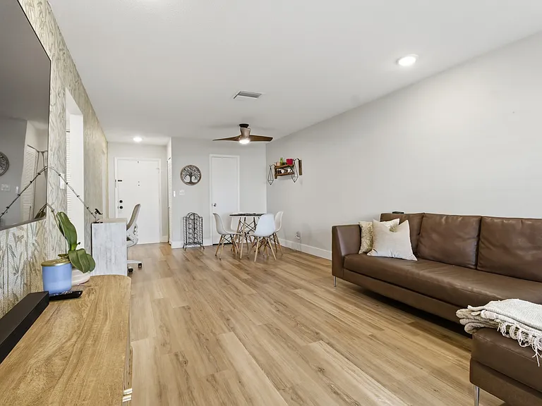 4611 W Fig St #103 — Photo 19
