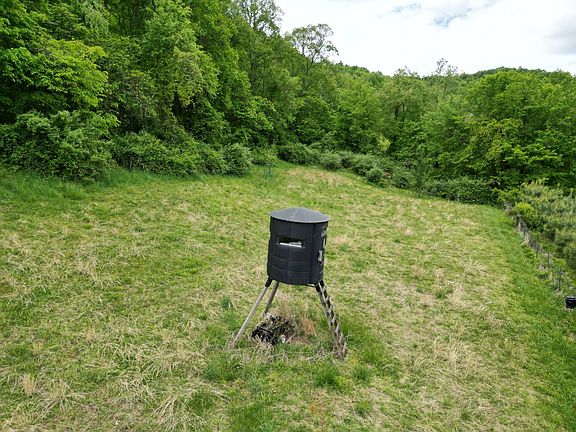 4th image of 0 Russett Rd