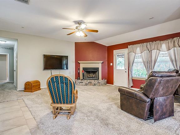 4th image of 10904 Everest Dr
