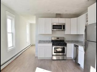 18 Courtland St #2, Providence, RI 02909