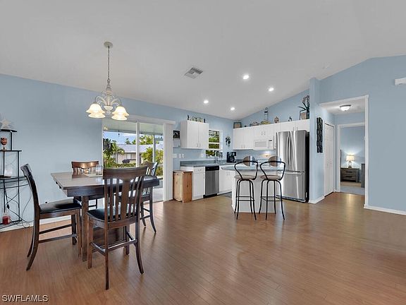4th image of 2114 NW 9th Pl