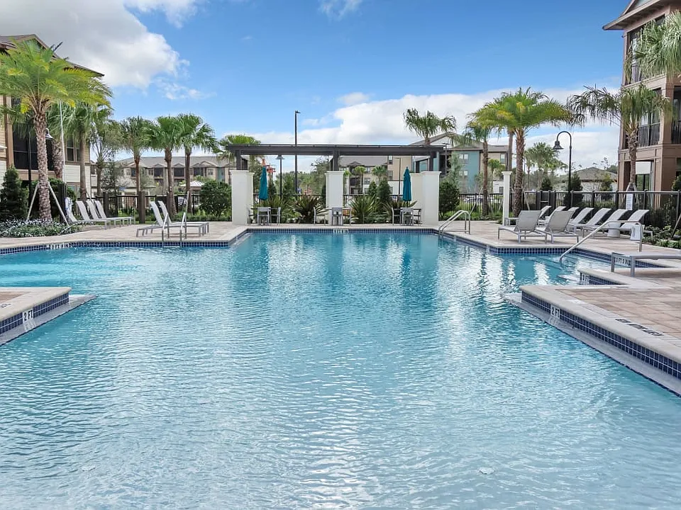 POINTE AT EAST SHORE APARTMENTS