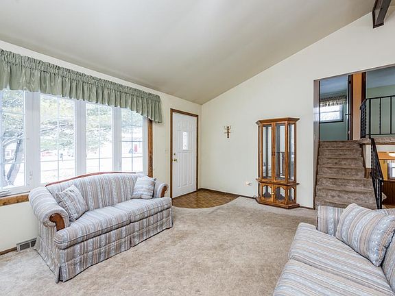 3rd image of 37268 N Lake Shore Dr