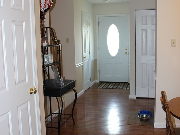 5th image of 5638 Queen Anne Ct