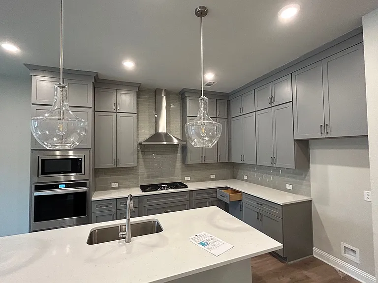 4561 Refugio Dr — Photo 8