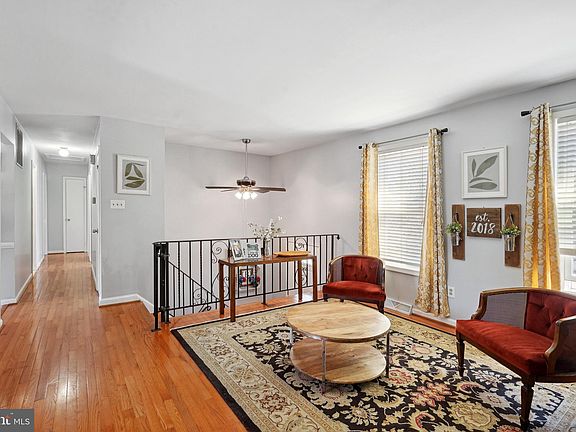 4th image of 205 Persimmon Ct