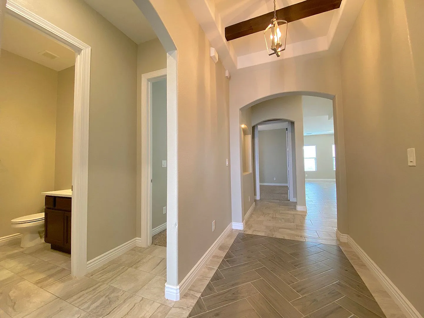 East El Paso 4bed/2Bath Refrig A/C! — Photo 3