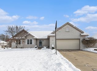 2432 Eastwinde Ct NW, Grand Rapids, MI 49504