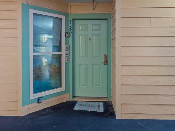 9520 Seawall Blvd APT 338, Galveston, TX 77554