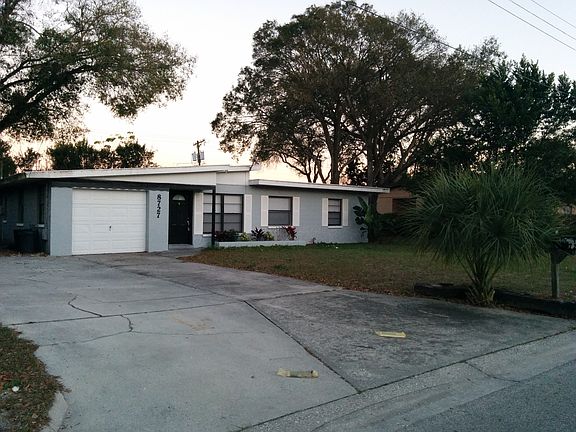 3rd image of 8727 Beverly Dr