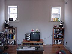 2nd image of 922 W Ainslie St APT 3N