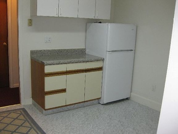 4th image of 212 W Chester St
