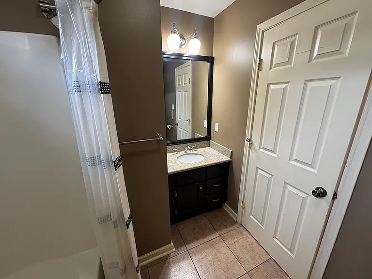 127 Lynn Dr — Photo 14