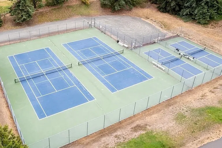 Pickleball and tennis courts