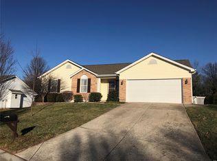 1126 Castle Pines Dr, O'Fallon, MO 63366