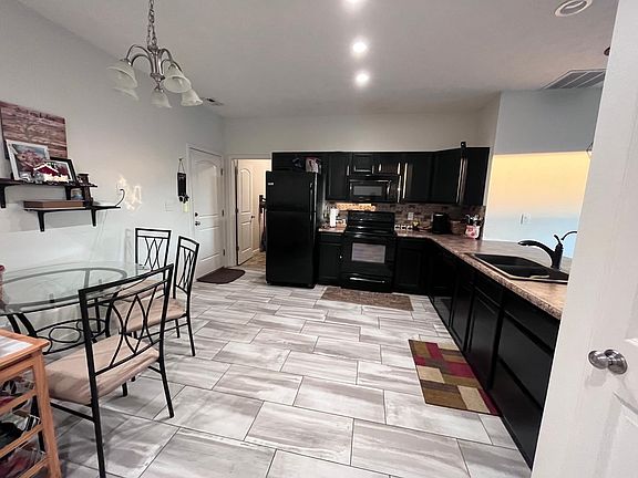 5th image of 772 Belgian Ln