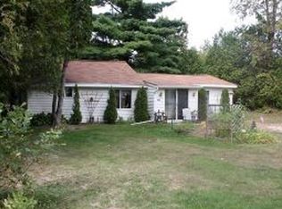 9762 W Gray Lake Rd, Gillett, WI 54124