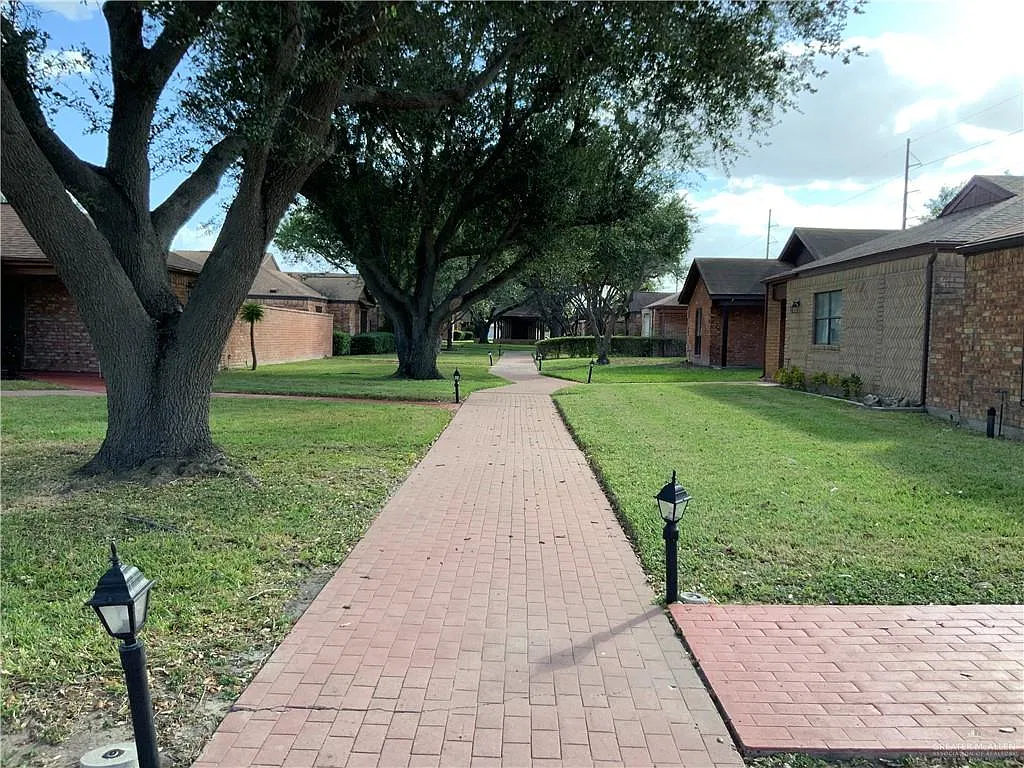 2 bed, 5.0 bath, 1516 sqft, $1,475 — Photo 2