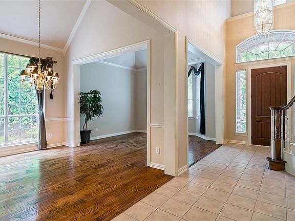3rd image of 8129 Strecker Ln