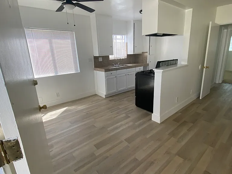 8421 Cedartree Rd #B — Photo 2