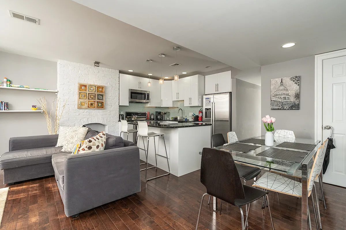 403 P St NW #B photo 1