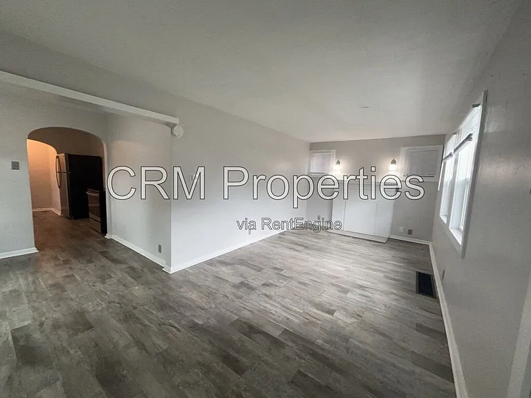 714 E Vaile Ave — Photo 8