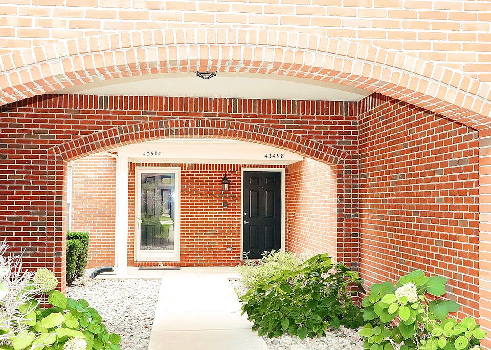 2nd image of 43498 Pendleton Cir