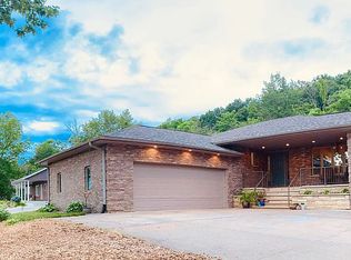 148 McIntosh Rd E, La Crescent, MN 55947