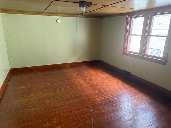4th image of 559 Fillmore Ave