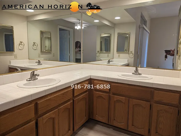 715 Merrill Ct — Photo 11
