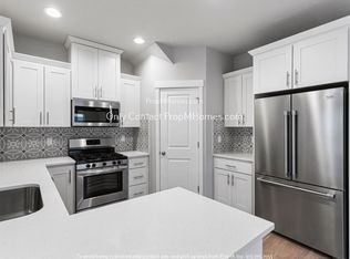 12629 SE Zion St, Happy Valley, OR 97089