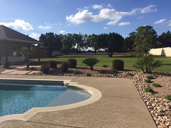 Pool & Pasture Views!