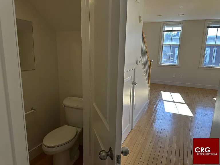 102-103 2nd St #Penthouse 04 — Photo 4