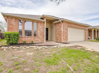 6041 Blazing Star Dr, Fort Worth, TX 76179