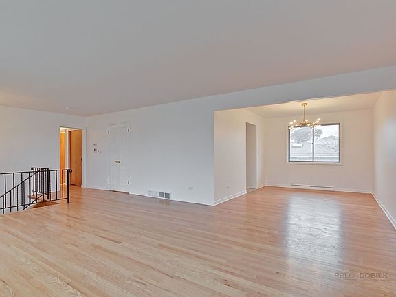 4th image of 7615 Churchill Ave