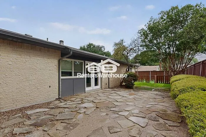 913 Overdowns Dr — Photo 9
