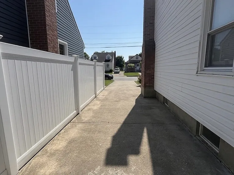 183 Manor Pkwy — Photo 18