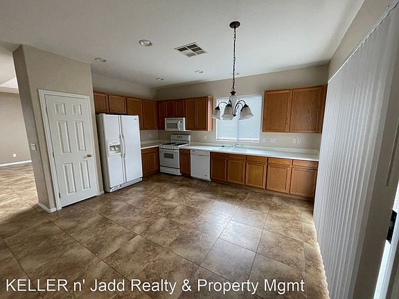 3rd image of 8013 Cool Springs St