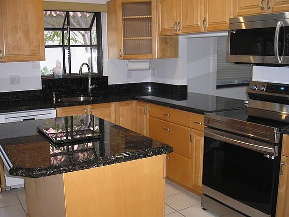 3rd image of 13174 La Lique Cir