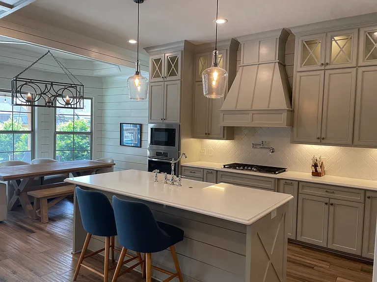 512 Linden Cir — Photo 3