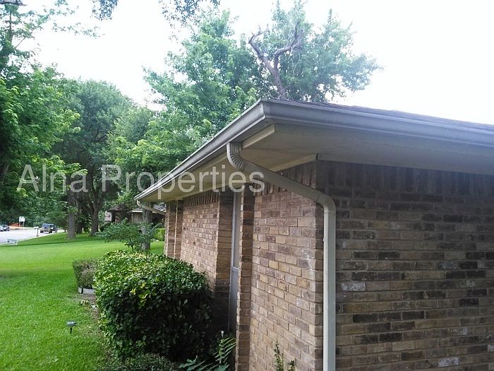 1st image of 1227 Thunderbrook Dr