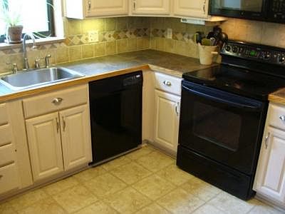 3rd image of 555 N Inwood Dr