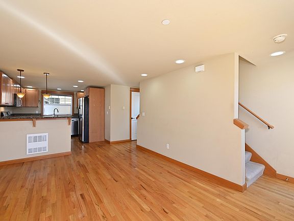 2nd image of 5008 12th Ave NE