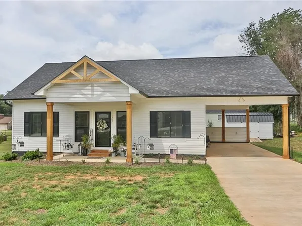 1307 Unifi Industrial Dr, Yadkinville, NC 27055