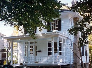 3809 Alton Pl NW, Washington, DC 20016