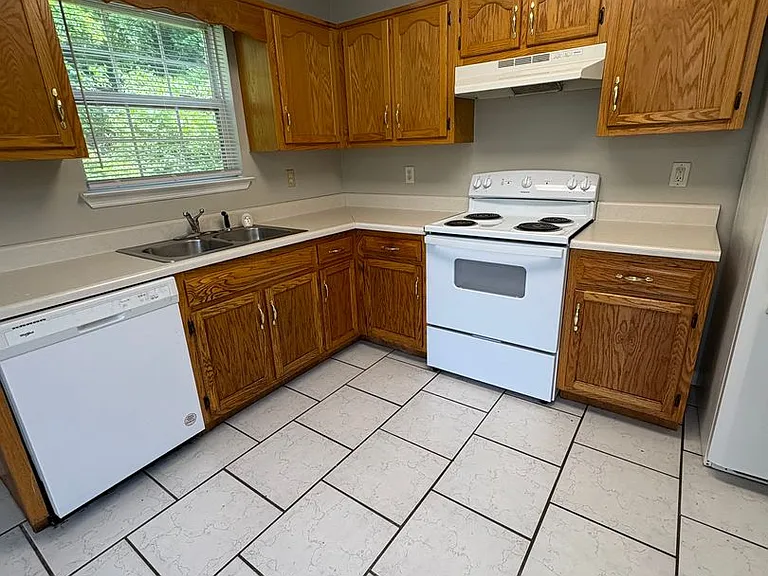 1106 Carline Rd — Photo 42
