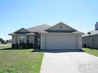 119 Red Cloud Dr, Greenville, TX 75402